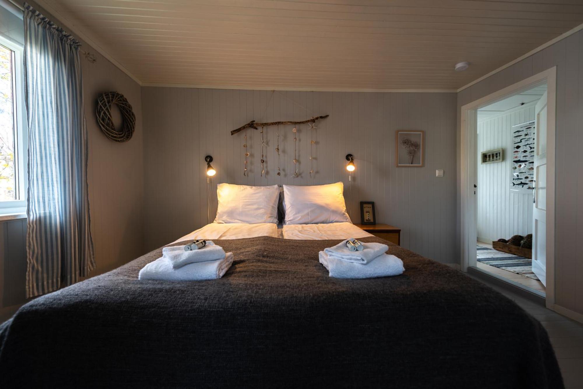 Cozy House By The Fjord In The Heart Of Lofoten Reine Ngoại thất bức ảnh